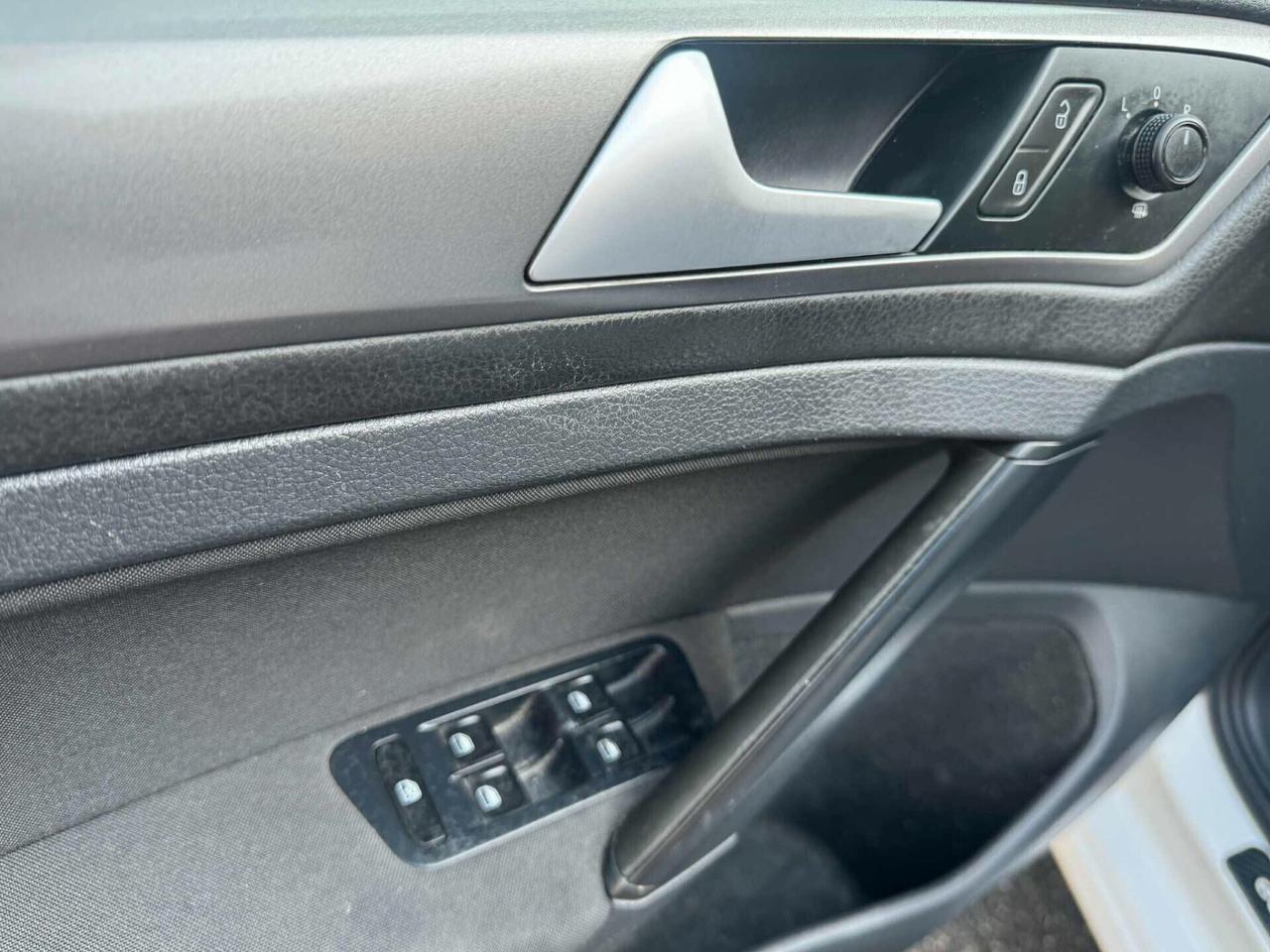 Volkswagen Golf 1.2 Benz/Metano Anno 2015