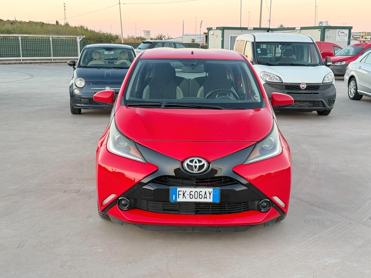 Toyota Aygo 1.0 VVT-i 69 CV 5 porte x-play TSS MMT