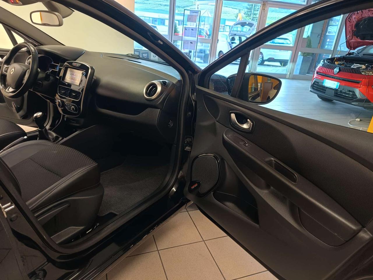 Renault Clio 1.2 75 CV 5 porte Duel2
