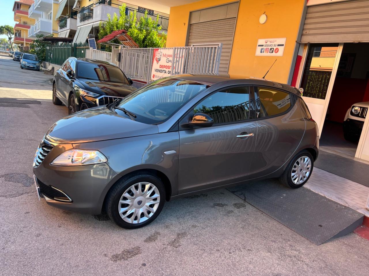 Lancia Ypsilon 1.2 69 CV 5 porte GPL Ecochic Silver