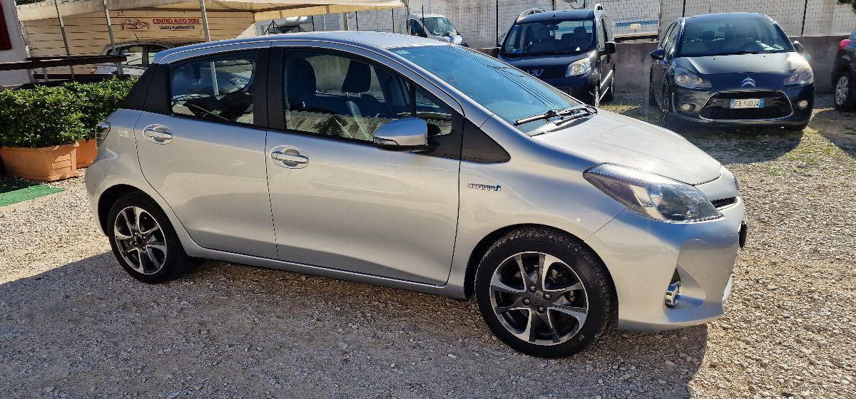 TOYOTA Yaris 1.5 Hybrid 5 porte Lounge