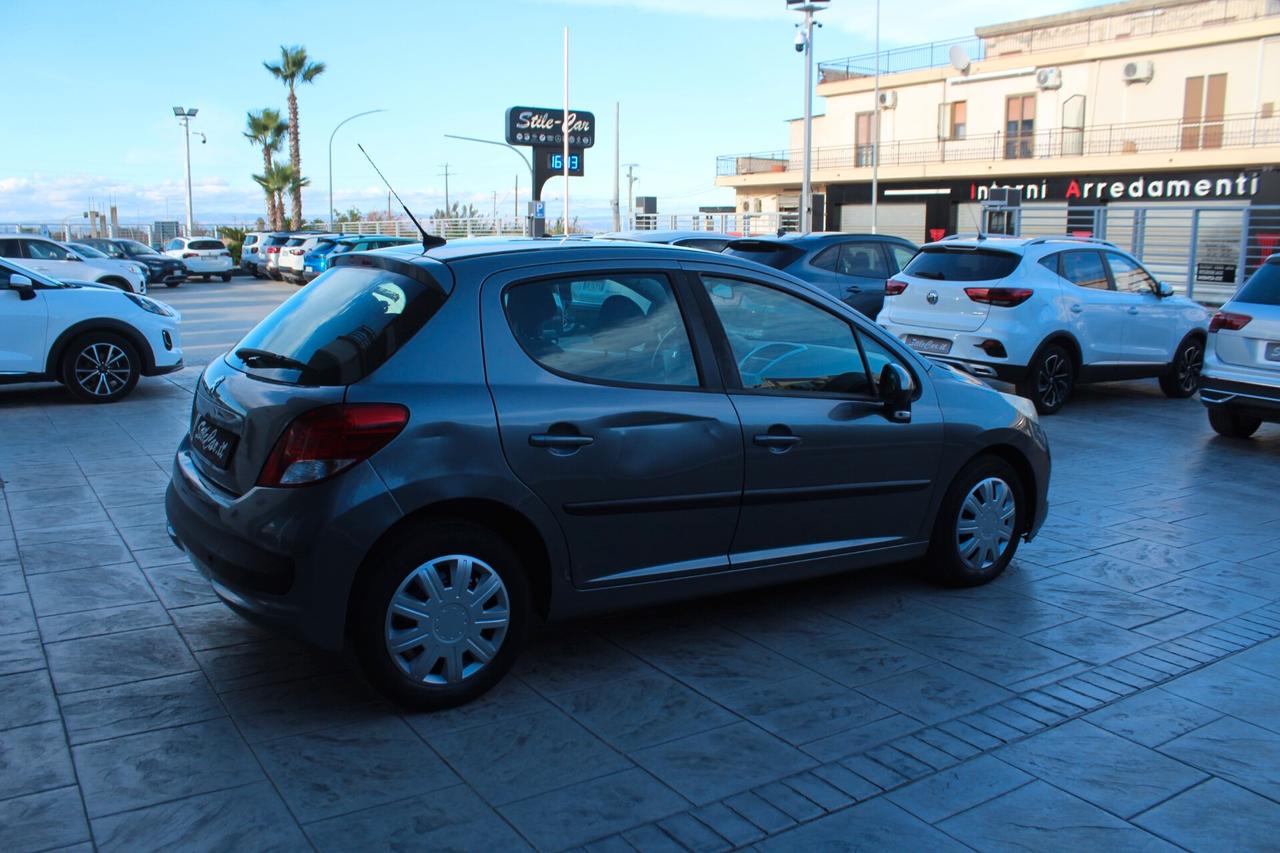 Peugeot 207 1.4 8V 75CV 5p. X Line