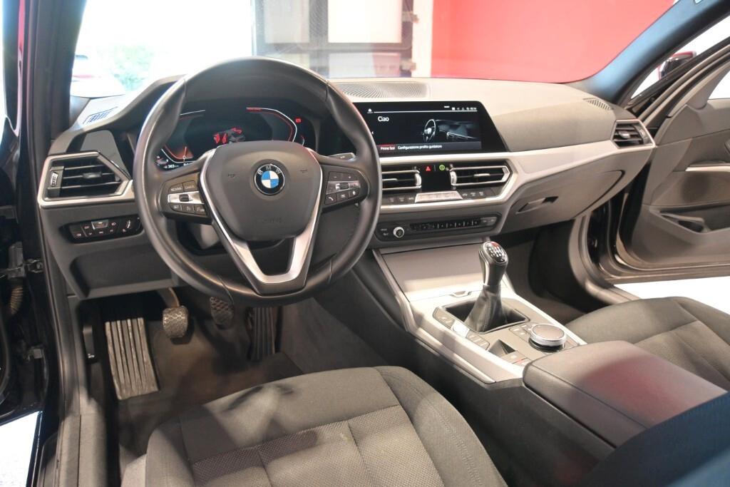 BMW 316D 122CV 6M. 4P. BUSINESS ADVANTAGE ( FARI LED - BMW DIGITAL COCKPIT - CLIMA TRIZONA - CRUISE - NAVI - MIRROR - PDC )
