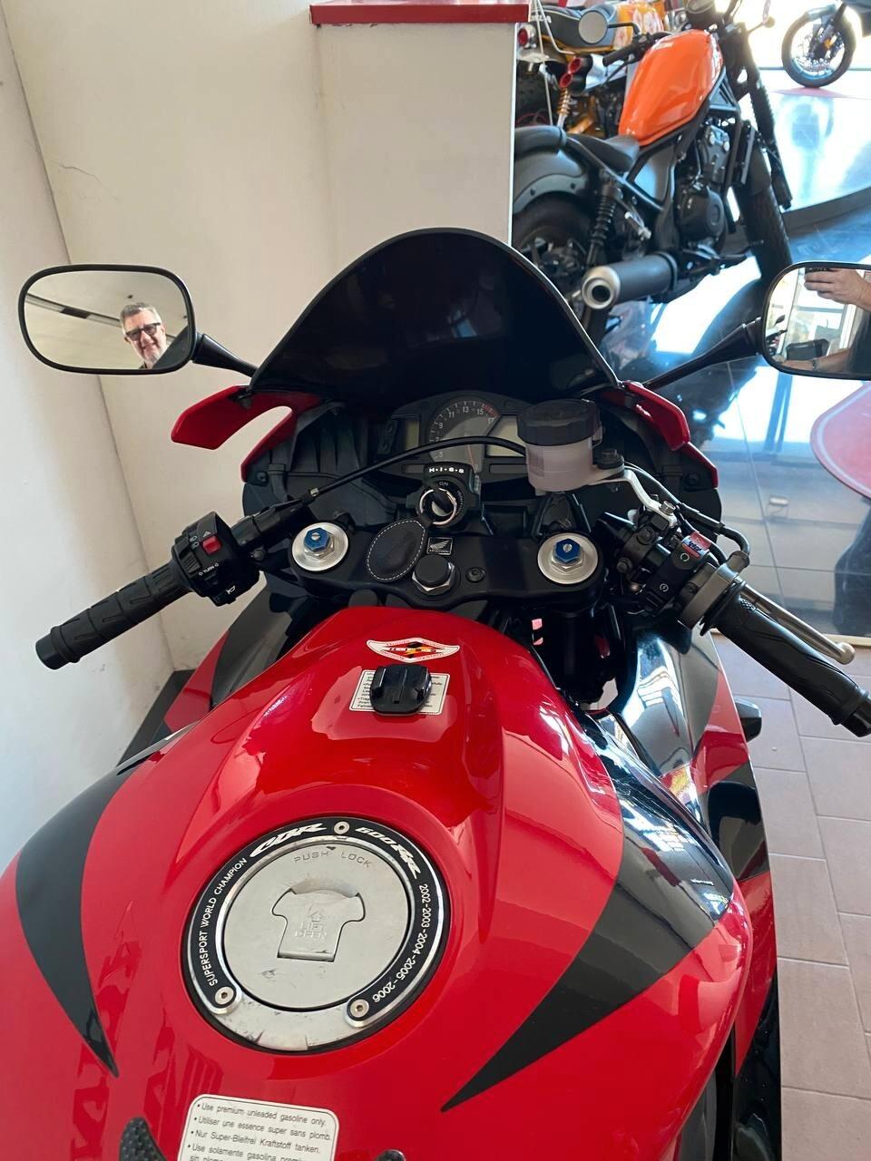 Honda CBR 600 RR