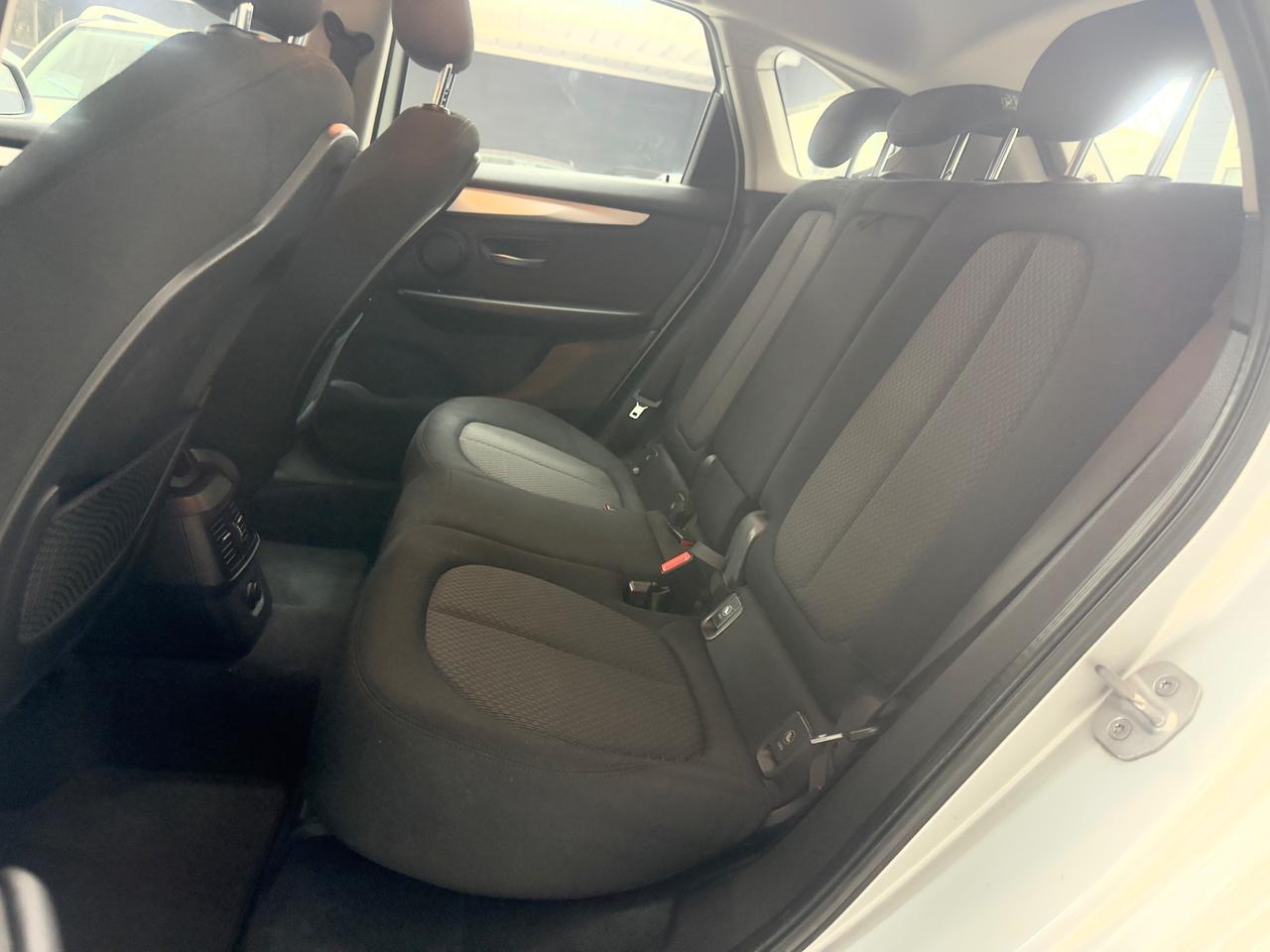 Bmw 2er Active Tourer 218d Luxury