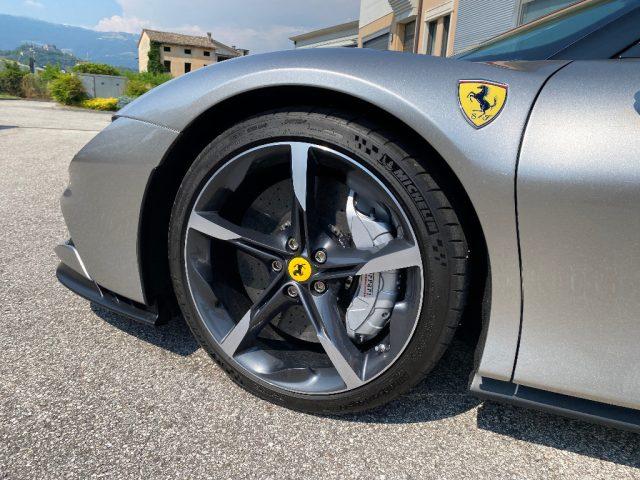 FERRARI SF90 Spider