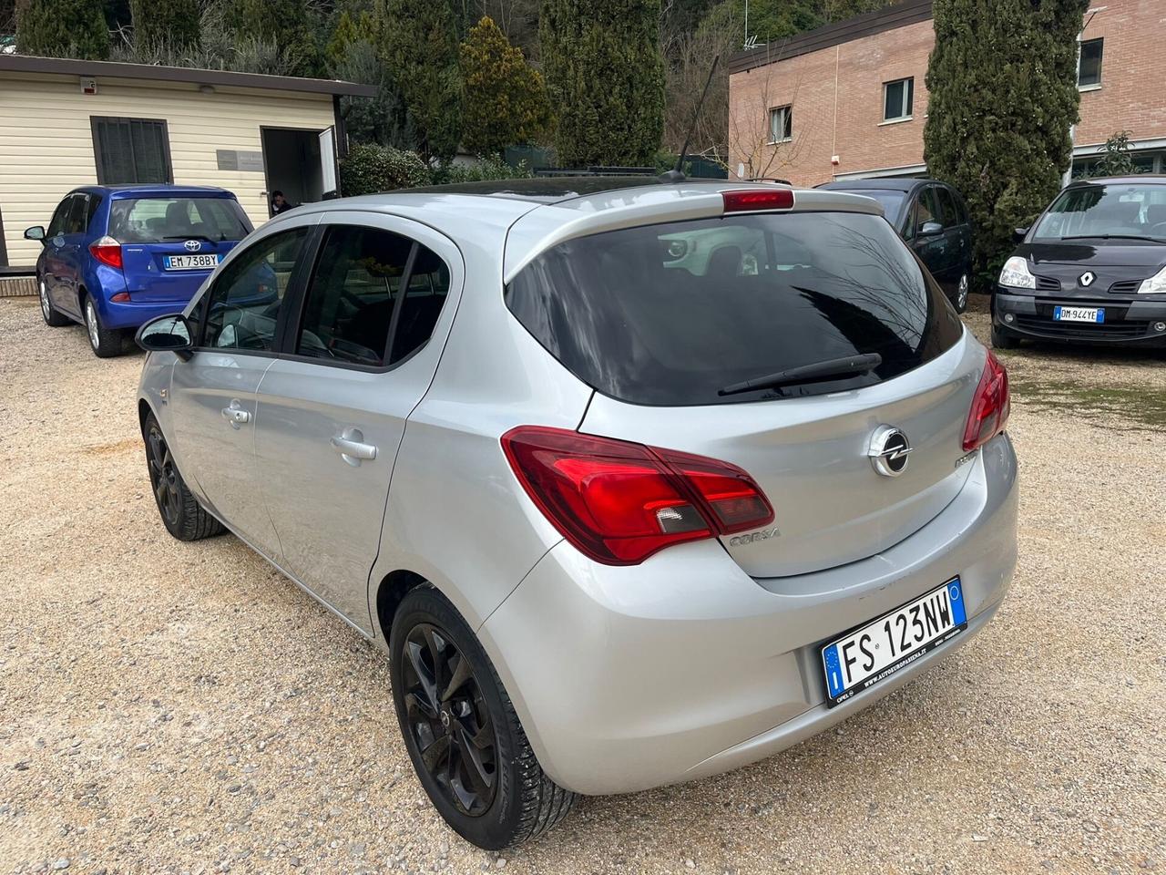 Opel Corsa 1.4 Benzina/GPL - Neopatentati