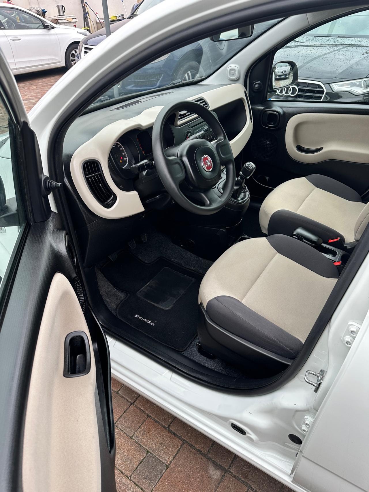 Fiat Panda 1.2 Benzina LOUNGE 5 posti