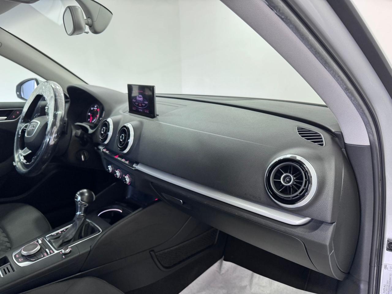 Audi A3 SPB 1.6 TDI S tronic -GARANTITA-2013