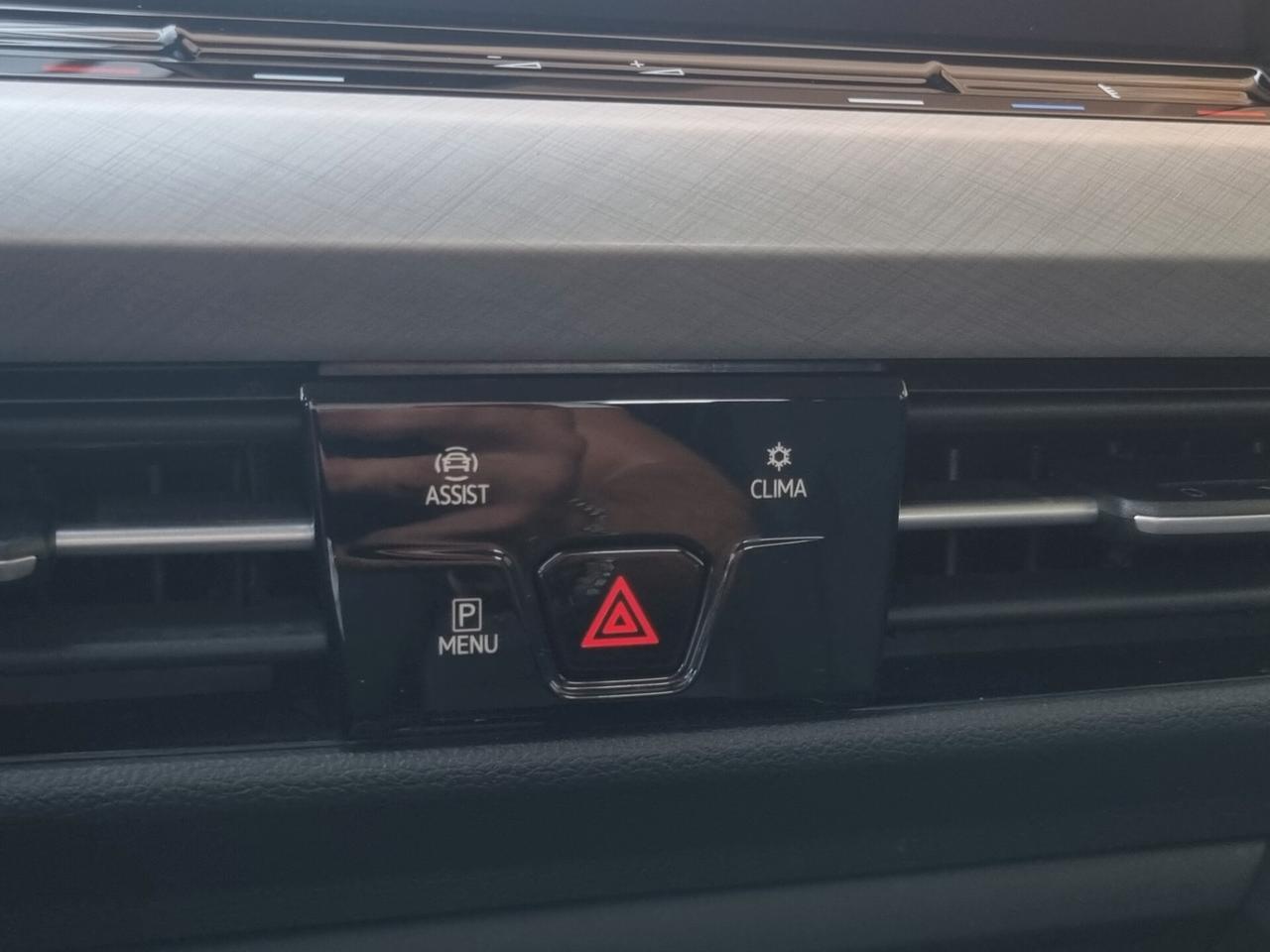 Golf VIII 2020 1.0 etsi evo Life 110cv dsg