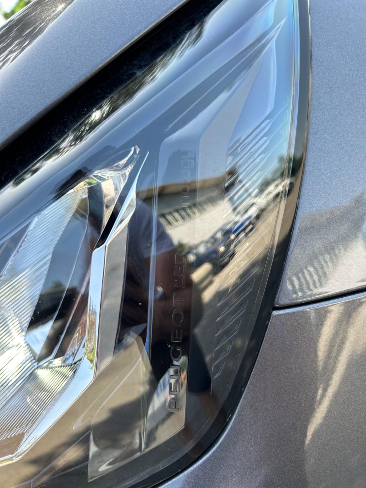 Peugeot 2008 BlueHDi 110cv Allure