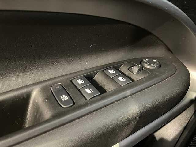 Jeep Avenger 1.2 Hybrid 110CV Autom. Summit (MHEV) - NEOPATENTATI