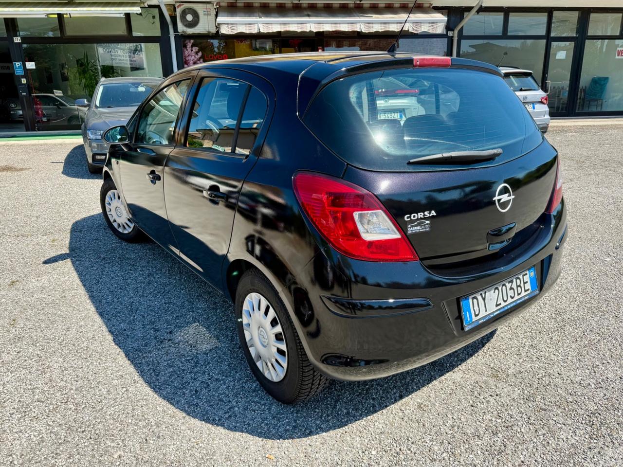 Opel Corsa 1.2 5 porte Ok Neopatentati