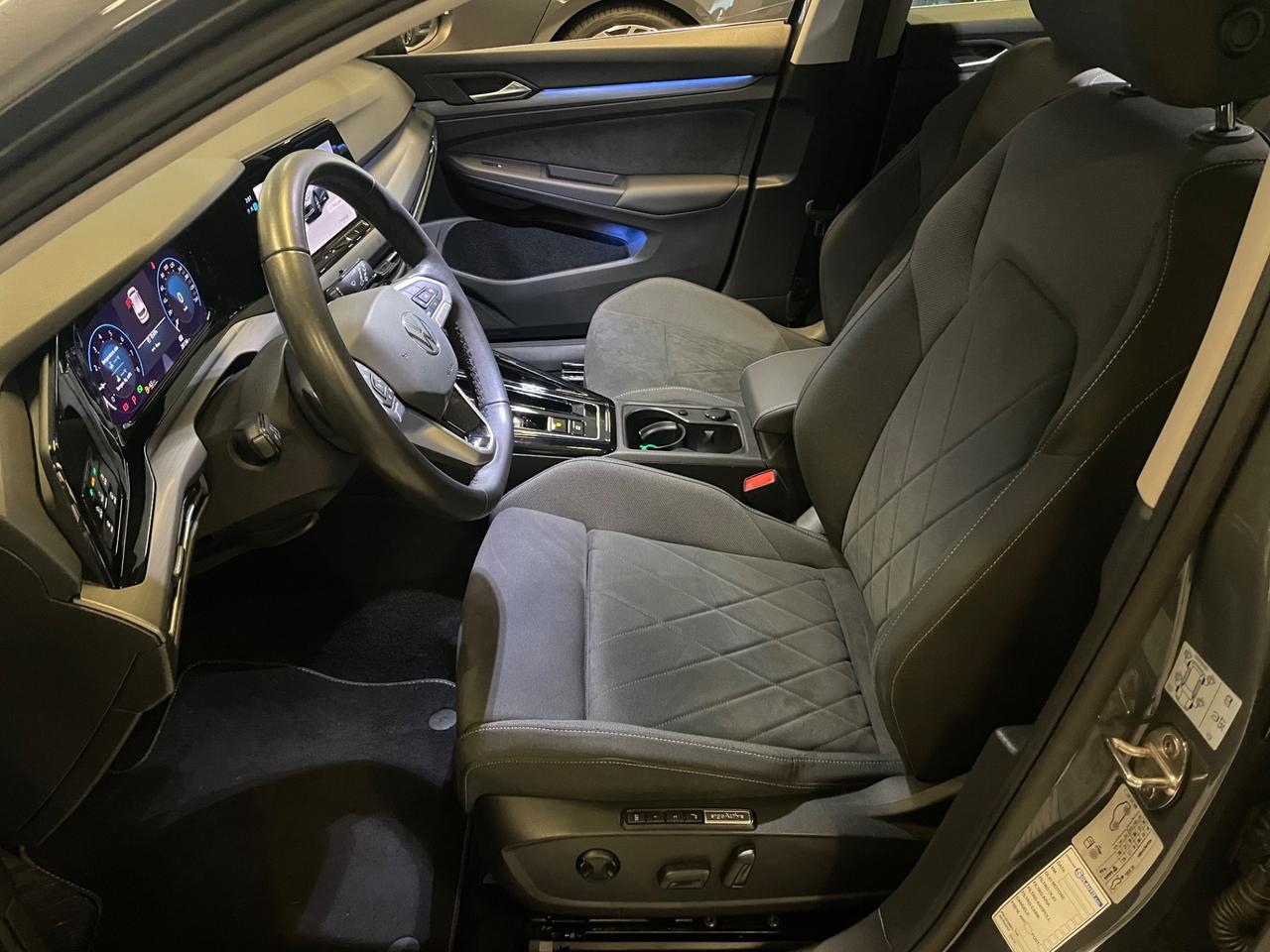 Volkswagen Golf 1.5 eTSI 130 CV DSG Style