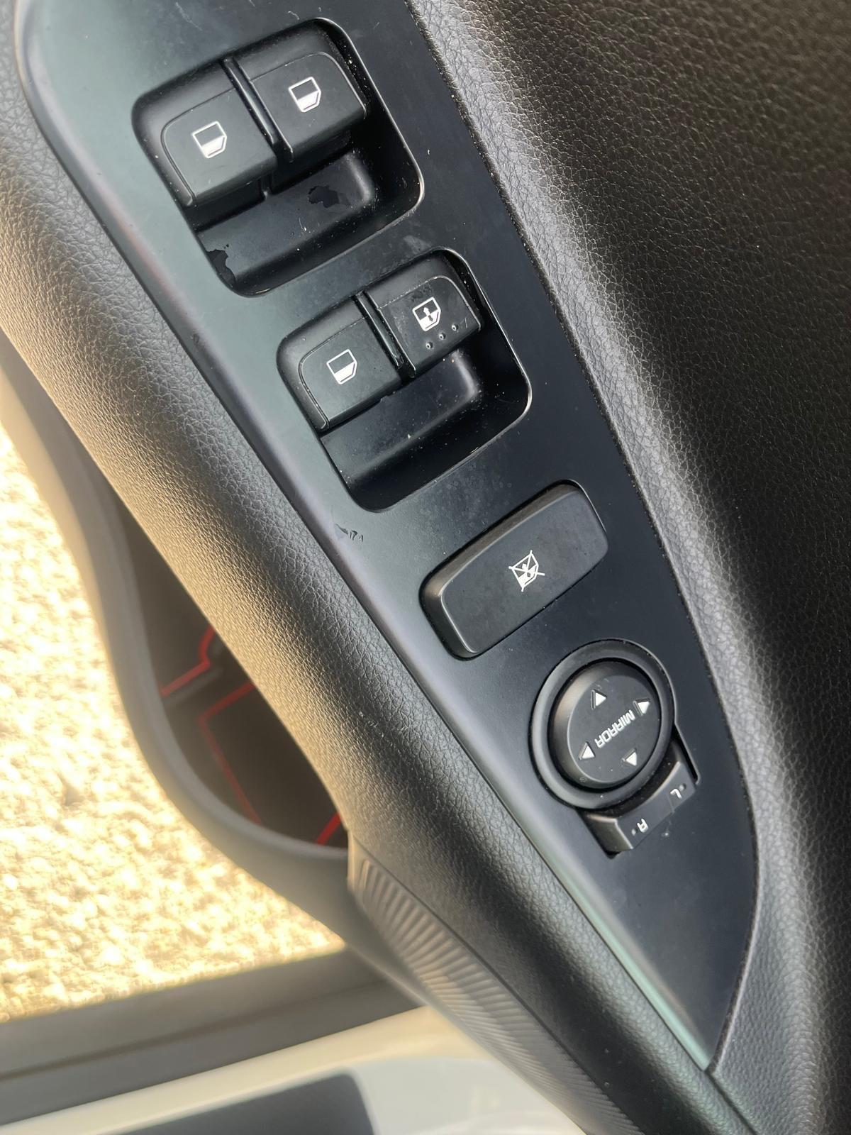 Kia Stonic -1.4MPI-gpl style design pack-2019