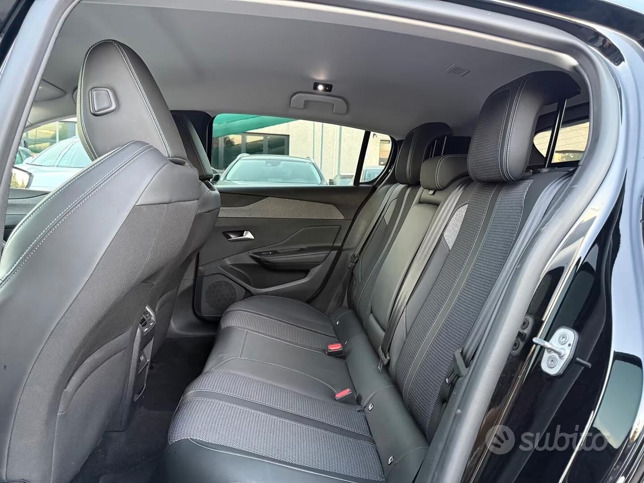 Peugeot 308 BlueHDi 130 S&S EAT8 Allure Pack