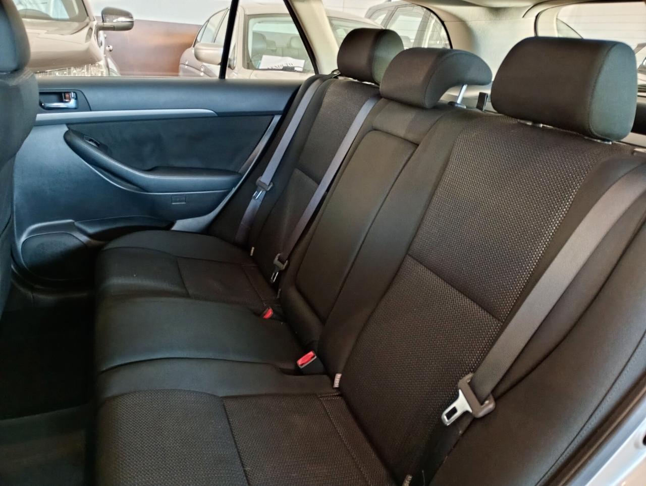 Toyota Avensis 2.0 D-4D 16V Station Wagon