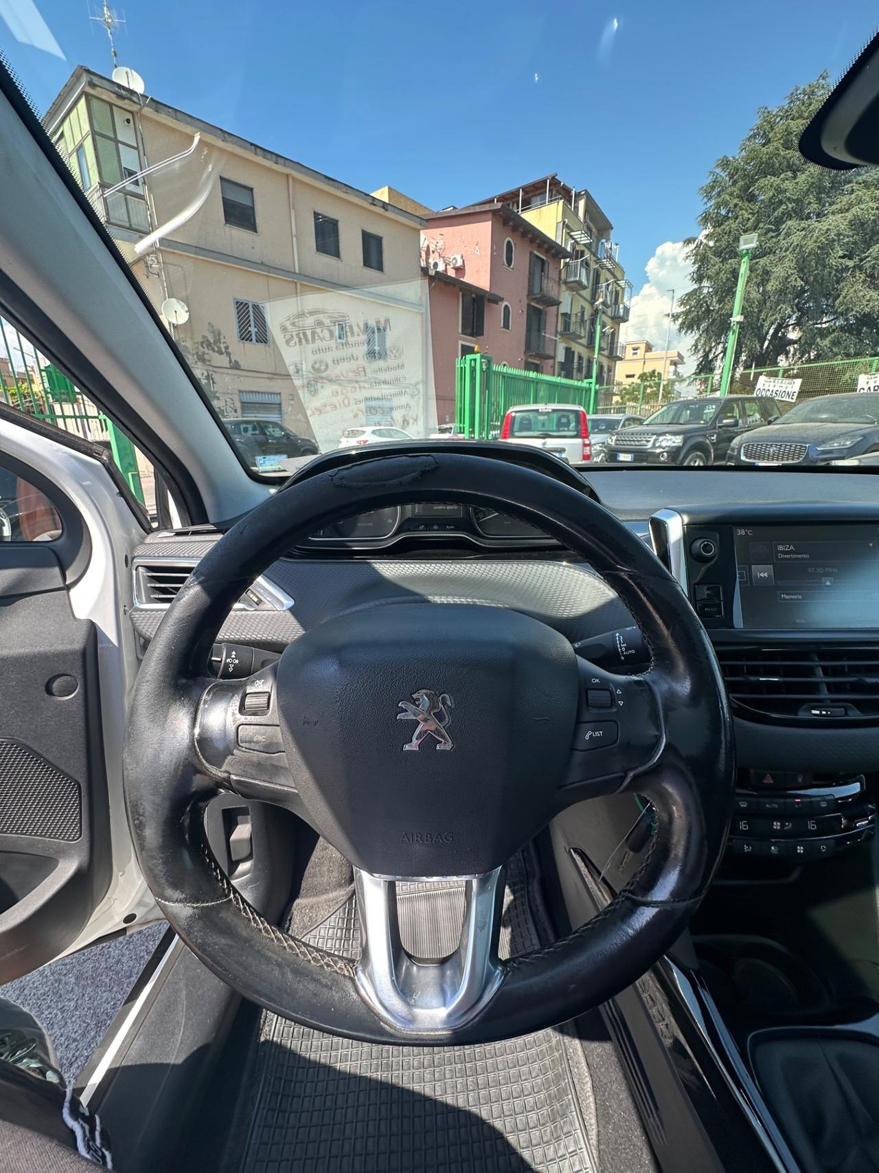 Peugeot 2008 BlueHDi 100 BLACK MATT