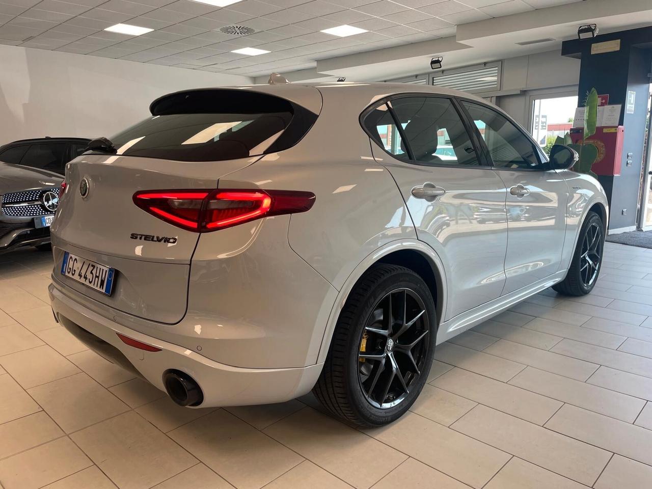 Alfa Romeo Stelvio 2.0 Turbo 280 CV AT8 Q4 Veloce Ufficiale Italiana