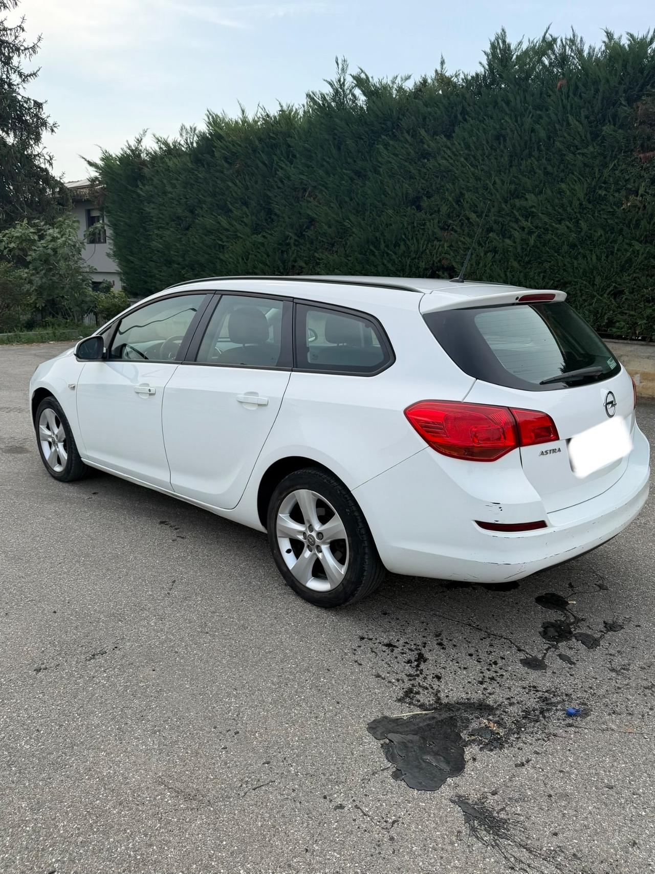 Opel Astra 1.4 100CV Sports Tourer Cosmo