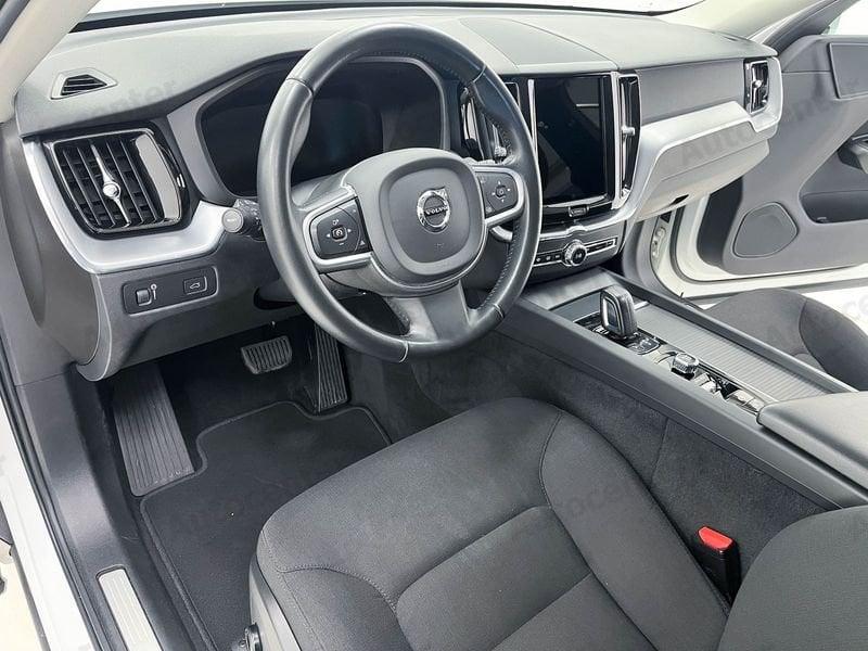 Volvo XC60 XC60 B4 (d) FWD 197CV AUT MOMENTUM PRO