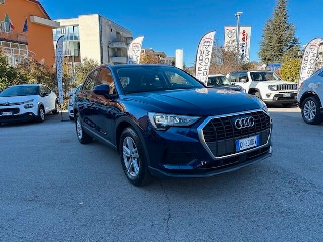 Audi Q3 35 TDI S tronic Business