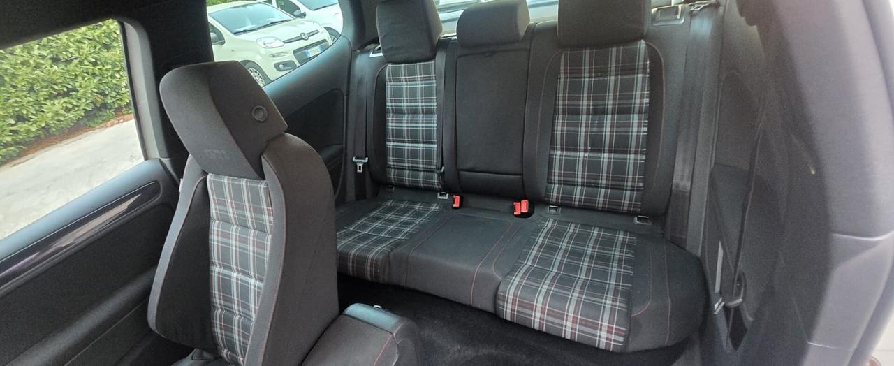 Volkswagen Golf 2.0 TSI 3p. GTI