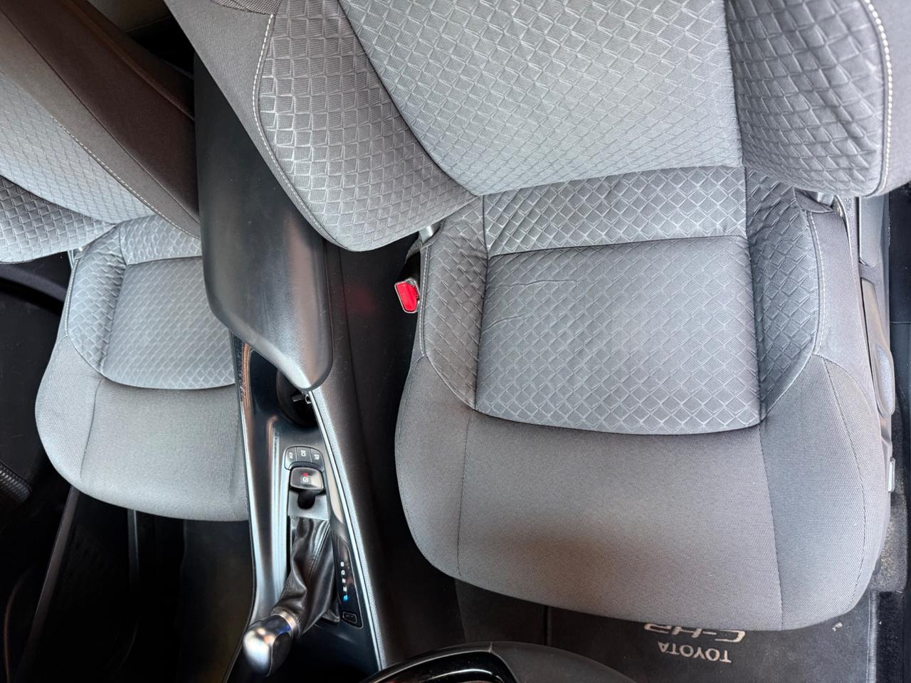 Toyota C-HR 1.8 Hybrid E-CVT Active