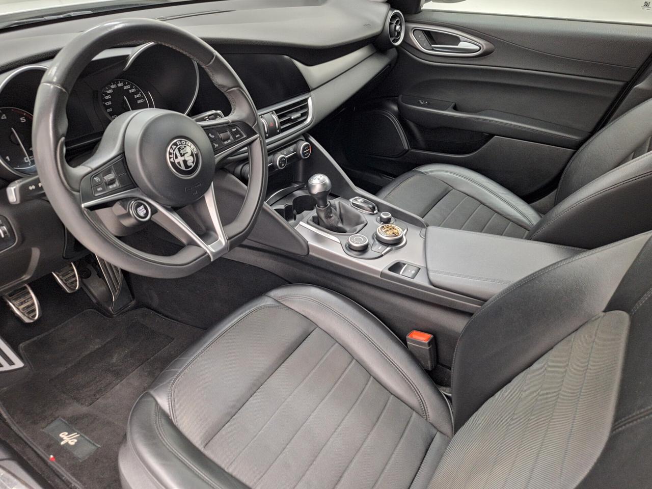 Alfa Romeo Giulia 2.2 180cv MT6 Business Sport