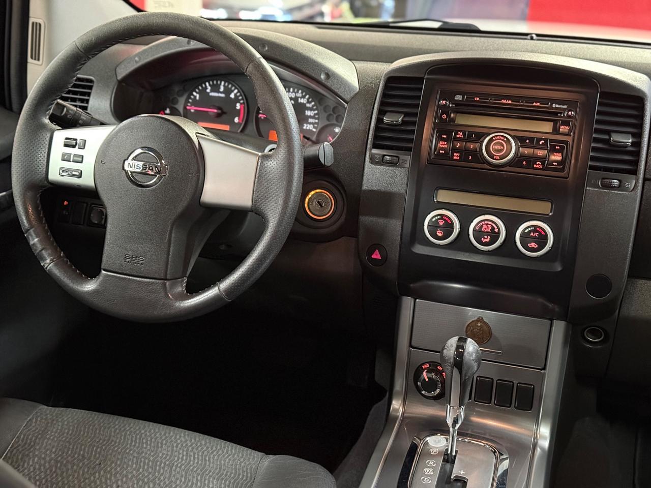 Nissan Navara PICK-UP 2.5 cdi 190cv Cab 4WD