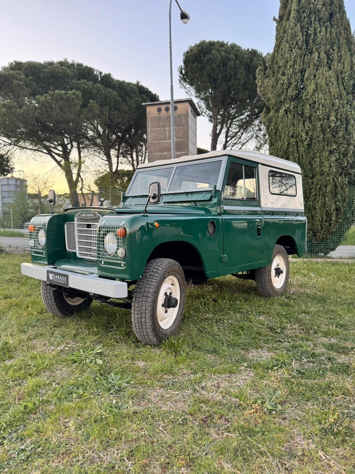 Land Rover Series III 88