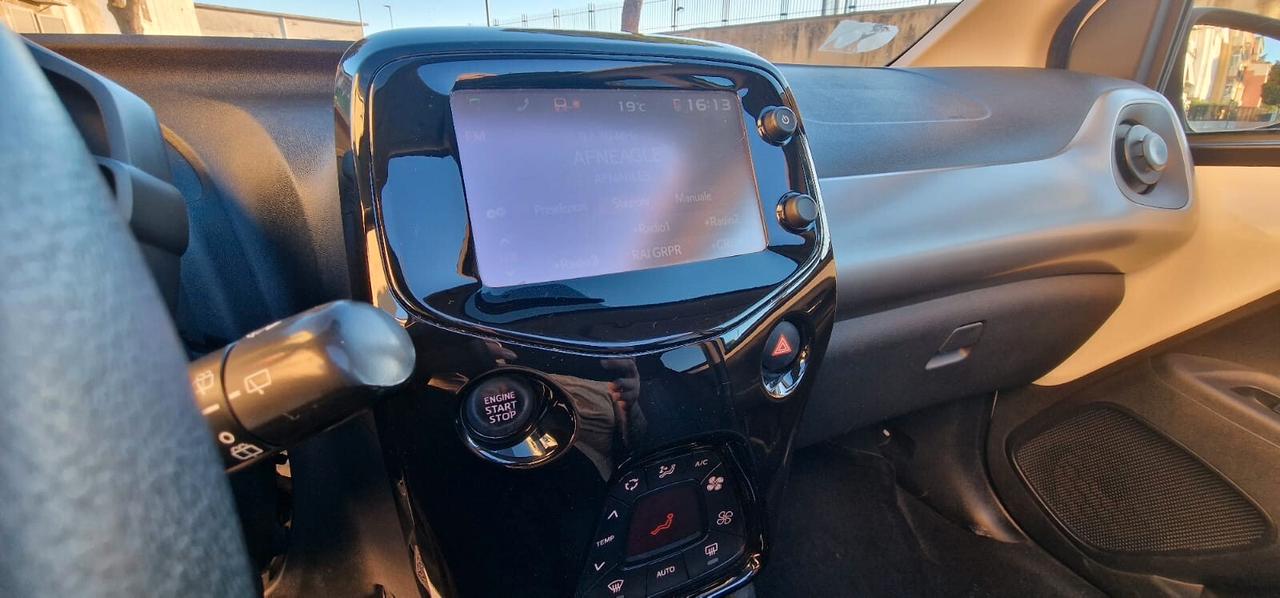 Peugeot 108 VTi 68 5 porte Allure NEOPATENTATI