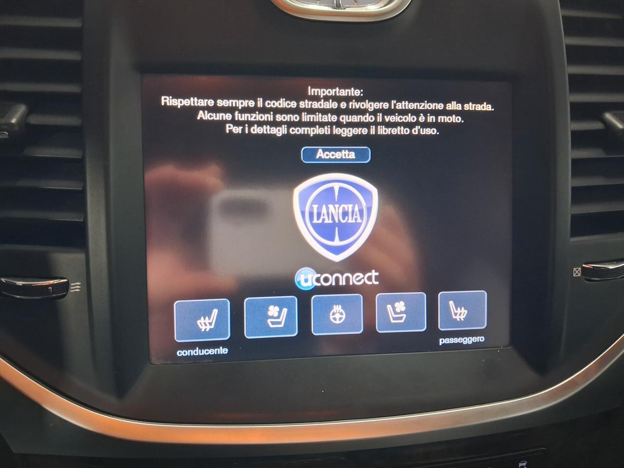 Lancia Thema 3.0 V6 Multijet II 239 CV Executive unico proprietario