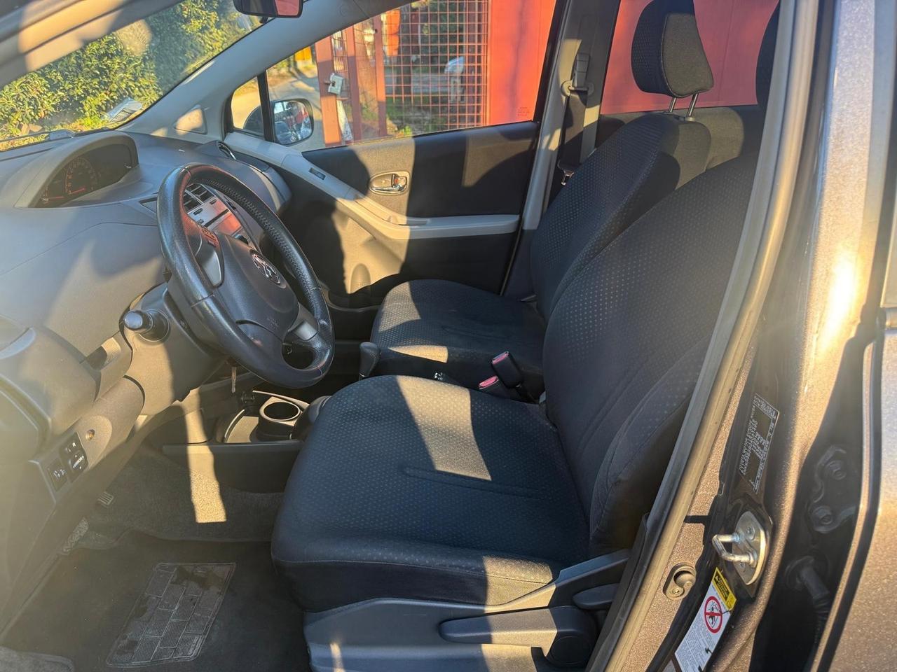 Toyota Yaris 1.3 5 porte