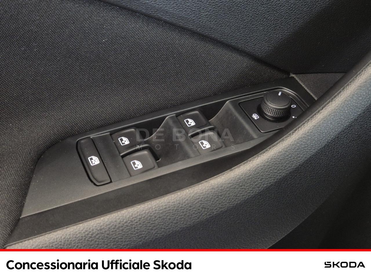 Skoda Kamiq 1.0 tsi black dots 95cv