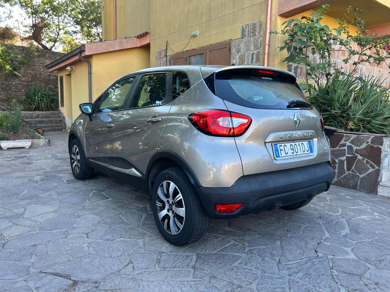 Renault Captur dCi 8V 90 CV Start&Stop Energy Iconic