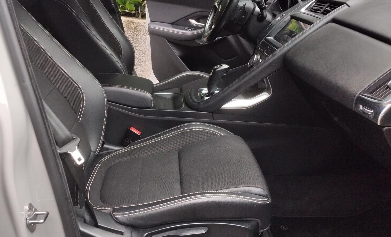 Jaguar E-Pace 2.0D 150 CV R-Dynamic