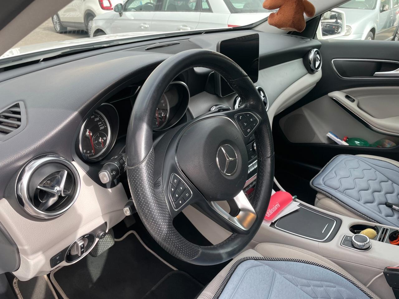 Mercedes-benz GLA 200 d Automatic 4Matic Sport