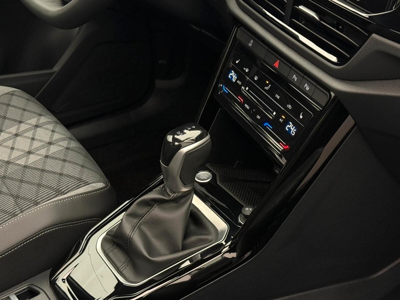 Volkswagen T-Roc 1.5 TSI ACT DSG R-Line