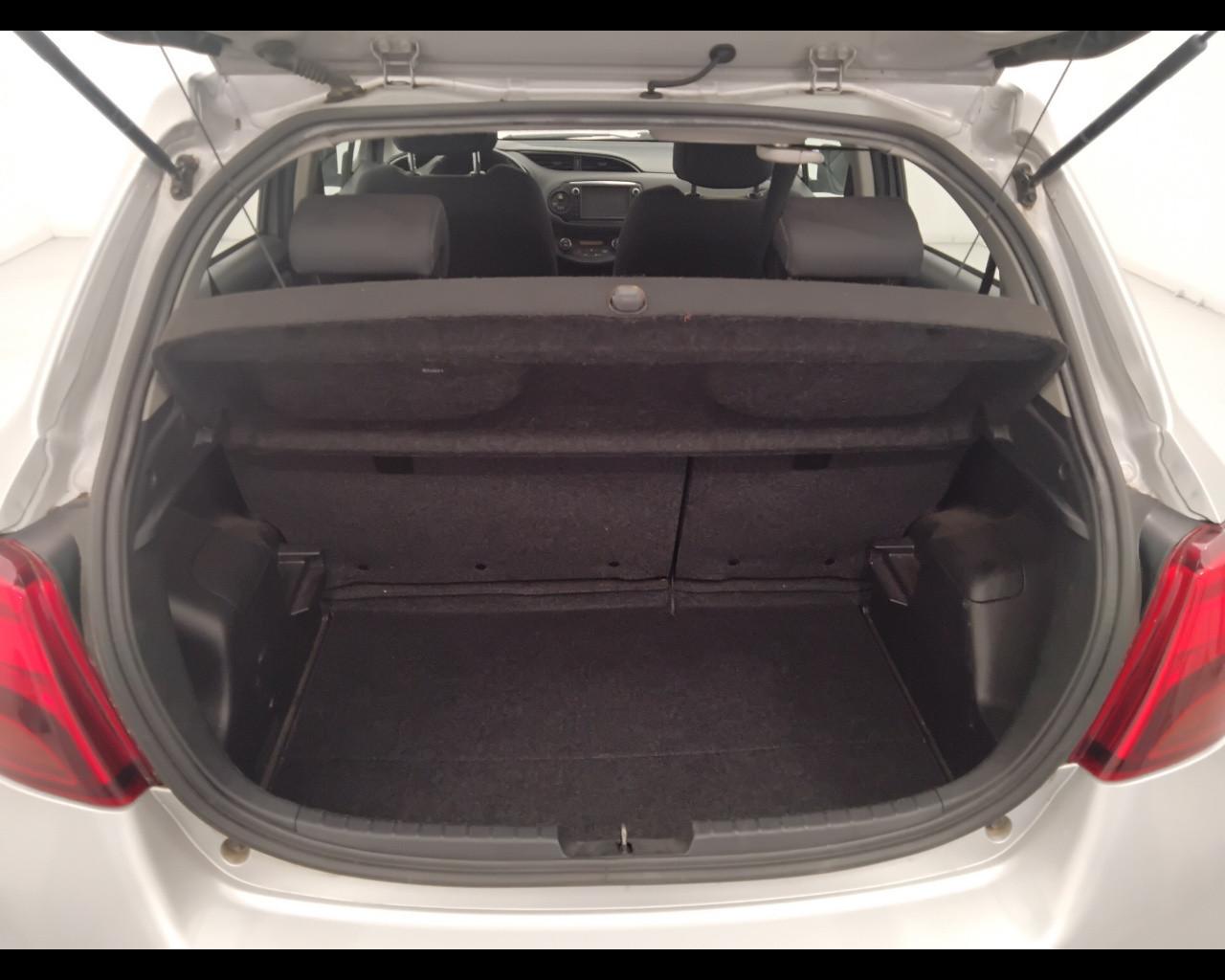 TOYOTA Yaris III 2015 - Yaris 5p 1.5h Active my16