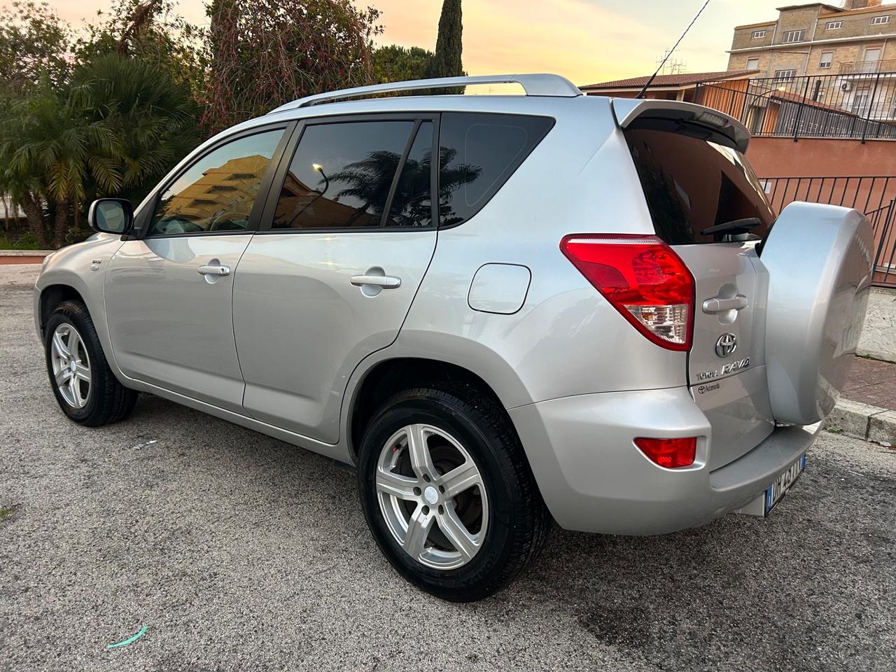 Toyota RAV 4 RAV4 2.2 D-4D 136 CV Sol unico proprietario