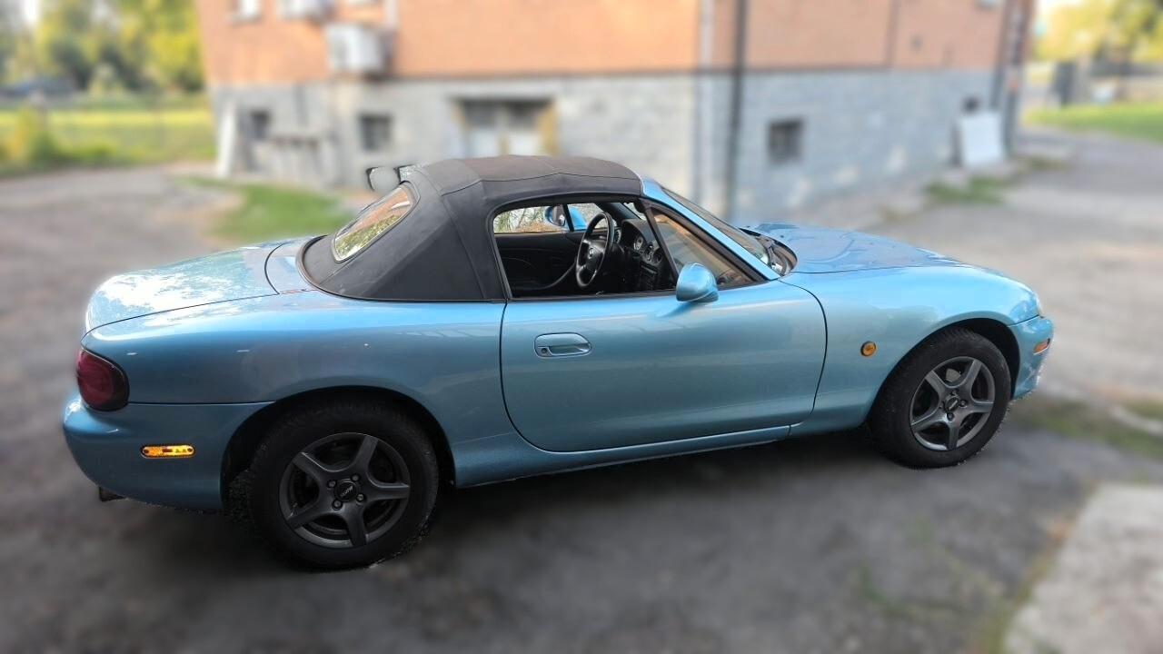 Mazda MX-5 1.6i 16V Rainbow