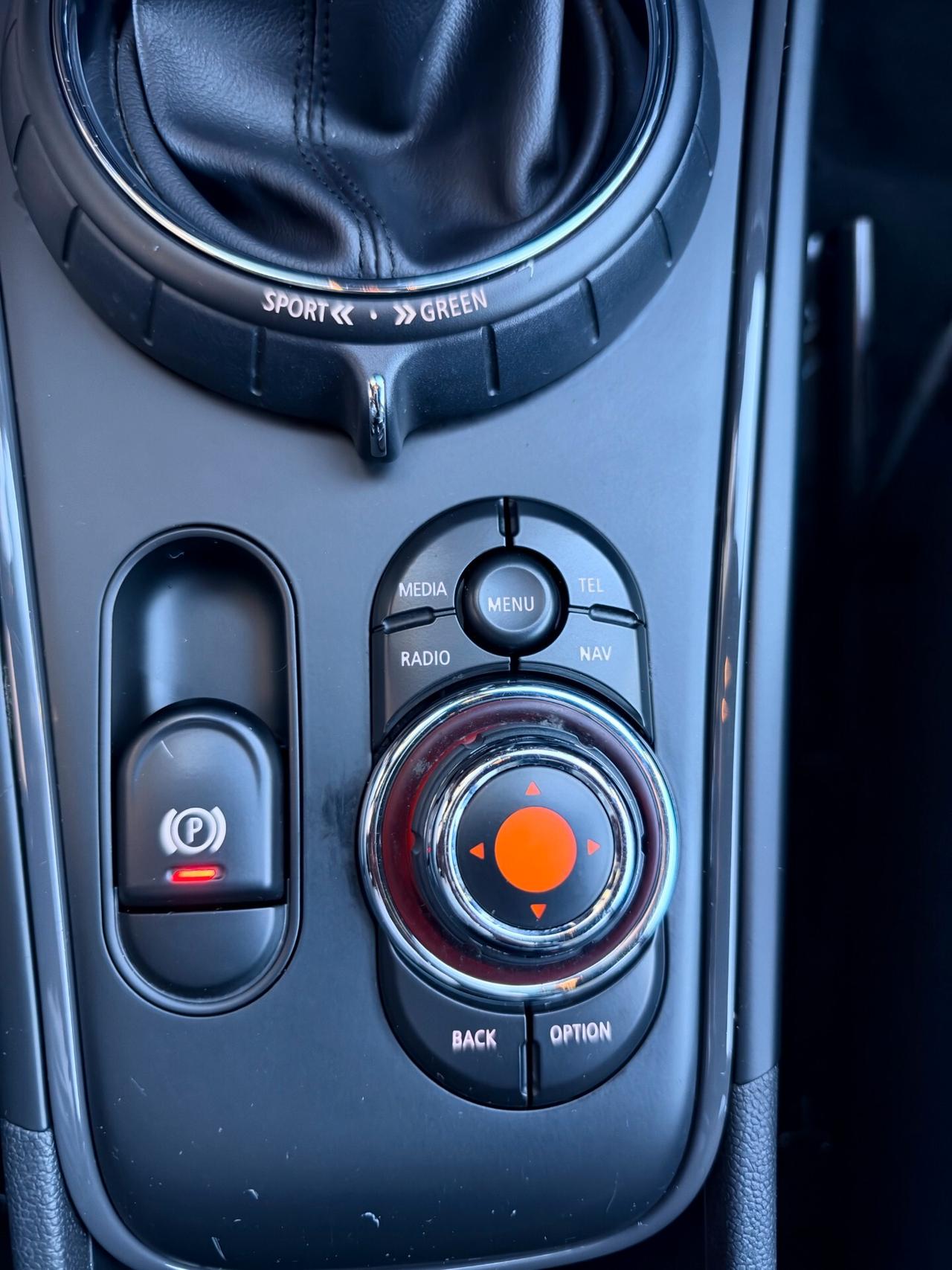 Mini Cooper D Countryman Hype auto my18 BICOLORE CON TETTO NERO, NAVI,FULL LED, BLUETOOTH,SCHERMO DIGITAL