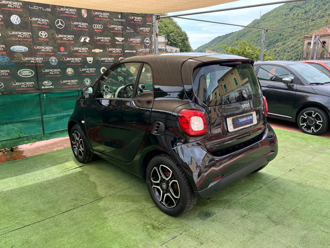 Smart ForTwo 1.0 71 cv Navigatore - Bracciolo - Cambio Automatico