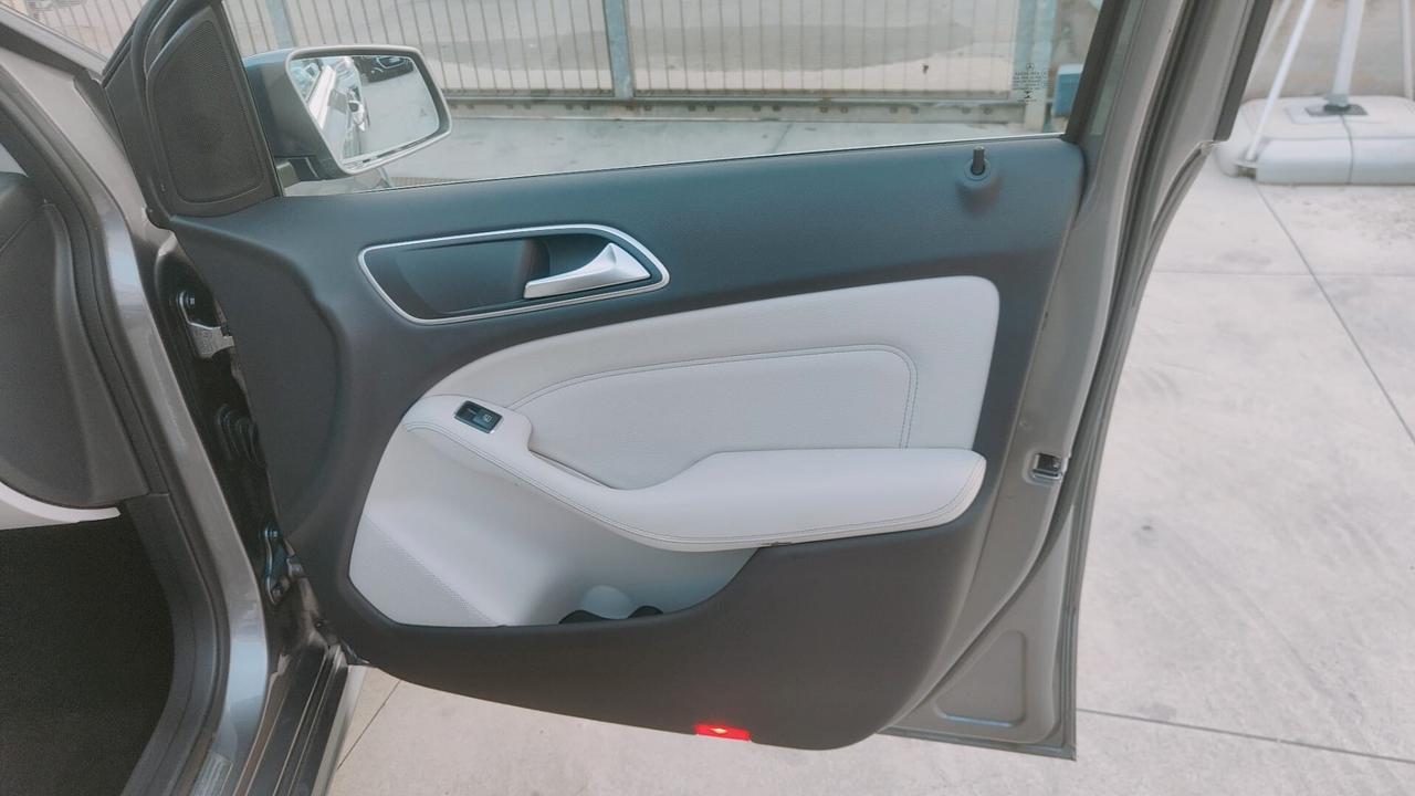 Mercedes-benz B 180 d Automatic Sport