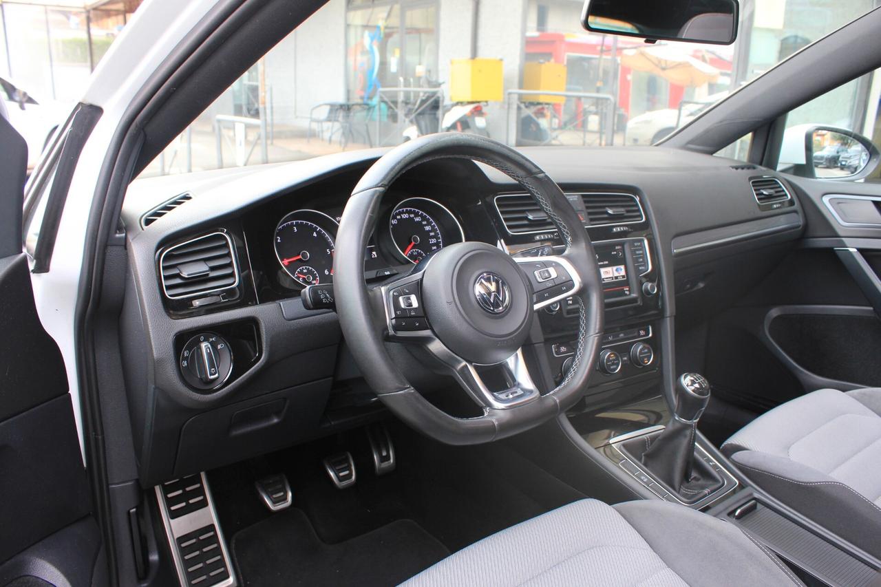 Volkswagen Golf VII 5p. R-Line 1.6 TDI 110CV TETTO PANORAMICO UNICO PROPRIETARIO