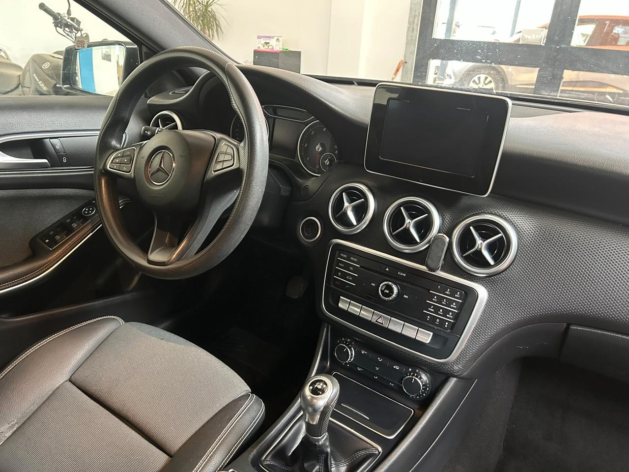 Mercedes-benz A 180 d Business