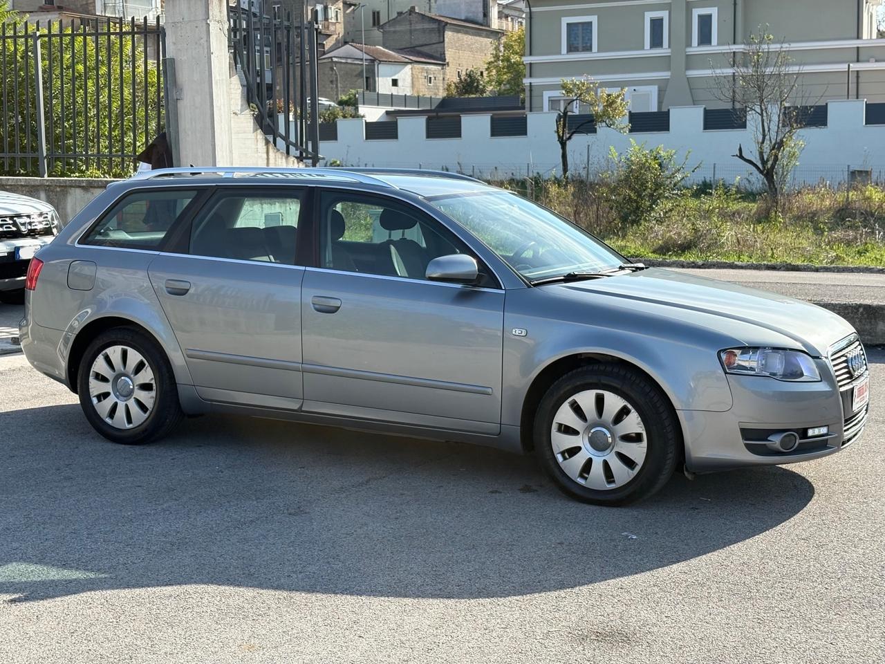 Audi A4 2.0 16V TDI Avant in Ordine
