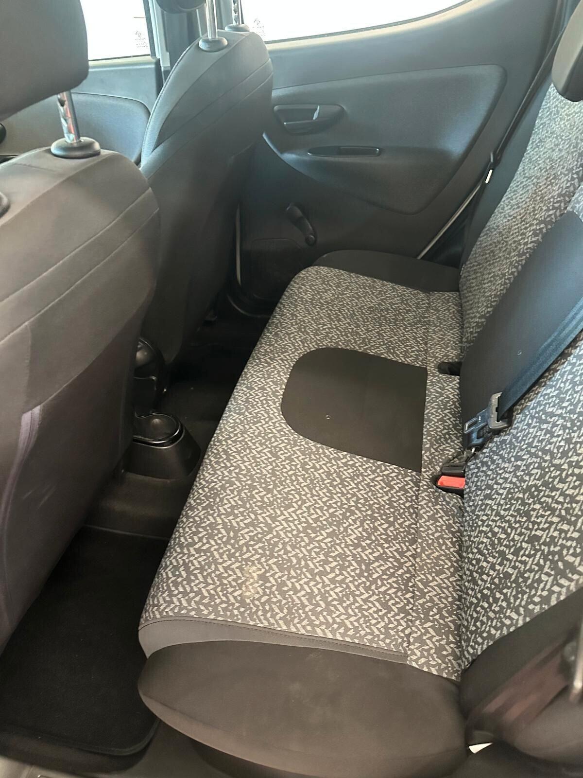 Lancia Ypsilon 1.2 69 CV 5 porte GPL Ecochic Silver