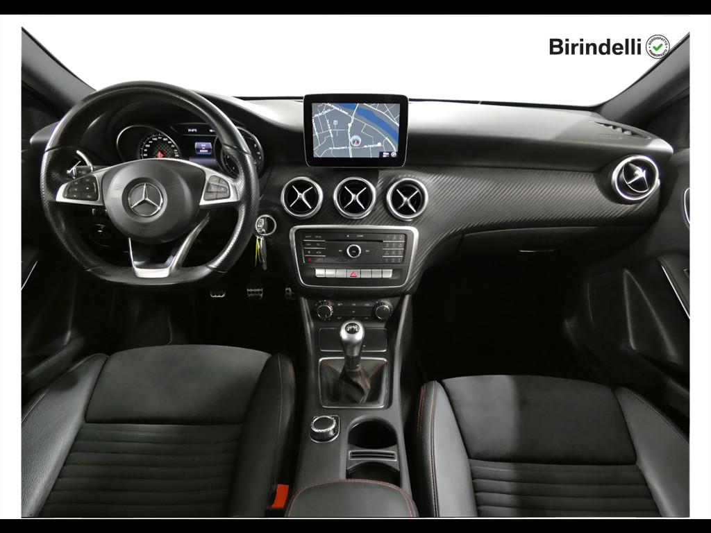Mercedes-Benz Classe A (W176) - A 180 d Premium